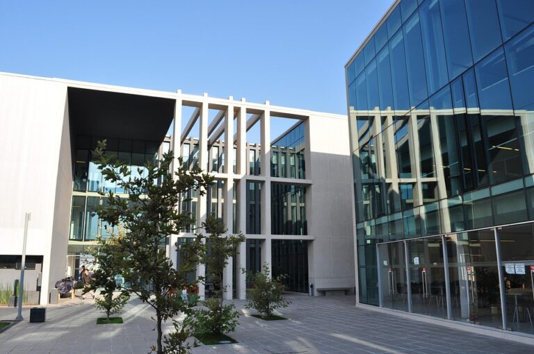 Peran Universitas di Bali dalam Meningkatkan Kualitas Pendidikan di Daerah