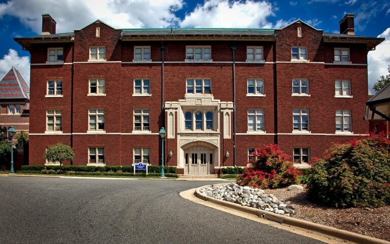 Persyaratan Administratif